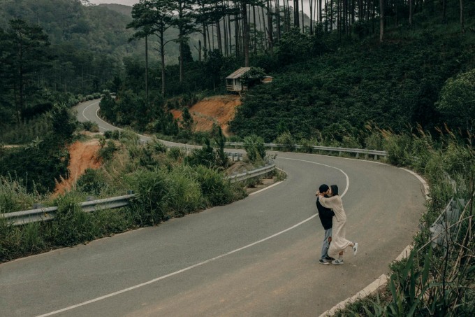 Đập Ankroet: Khu du lịch lãng mạn với hồ nước, cung đường và nhiều tiểu cảnh đẹp. Đập Ankroet: Khu du lịch lãng mạn với hồ nước, cung đường và nhiều tiểu cảnh đẹp.