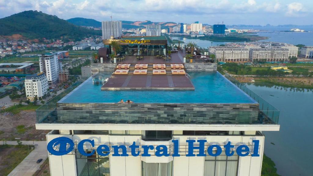 Central Luxury Hạ Long