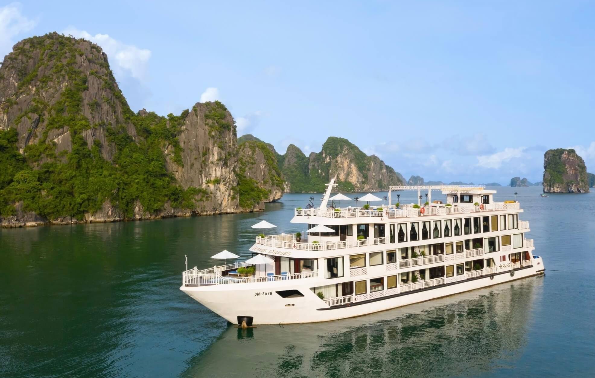 Du Thuyền Hermes Hạ Long