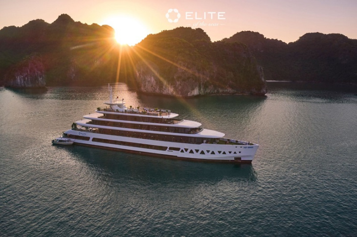 Elite of the Seas Cruise Halong Bay