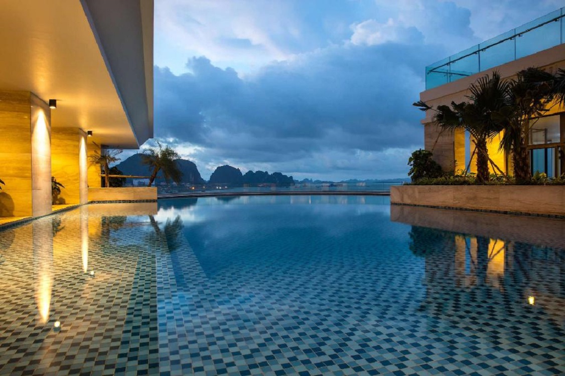 WYNDHAM LEGEND HẠ LONG