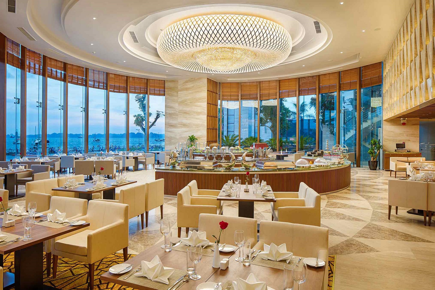 WYNDHAM LEGEND HẠ LONG