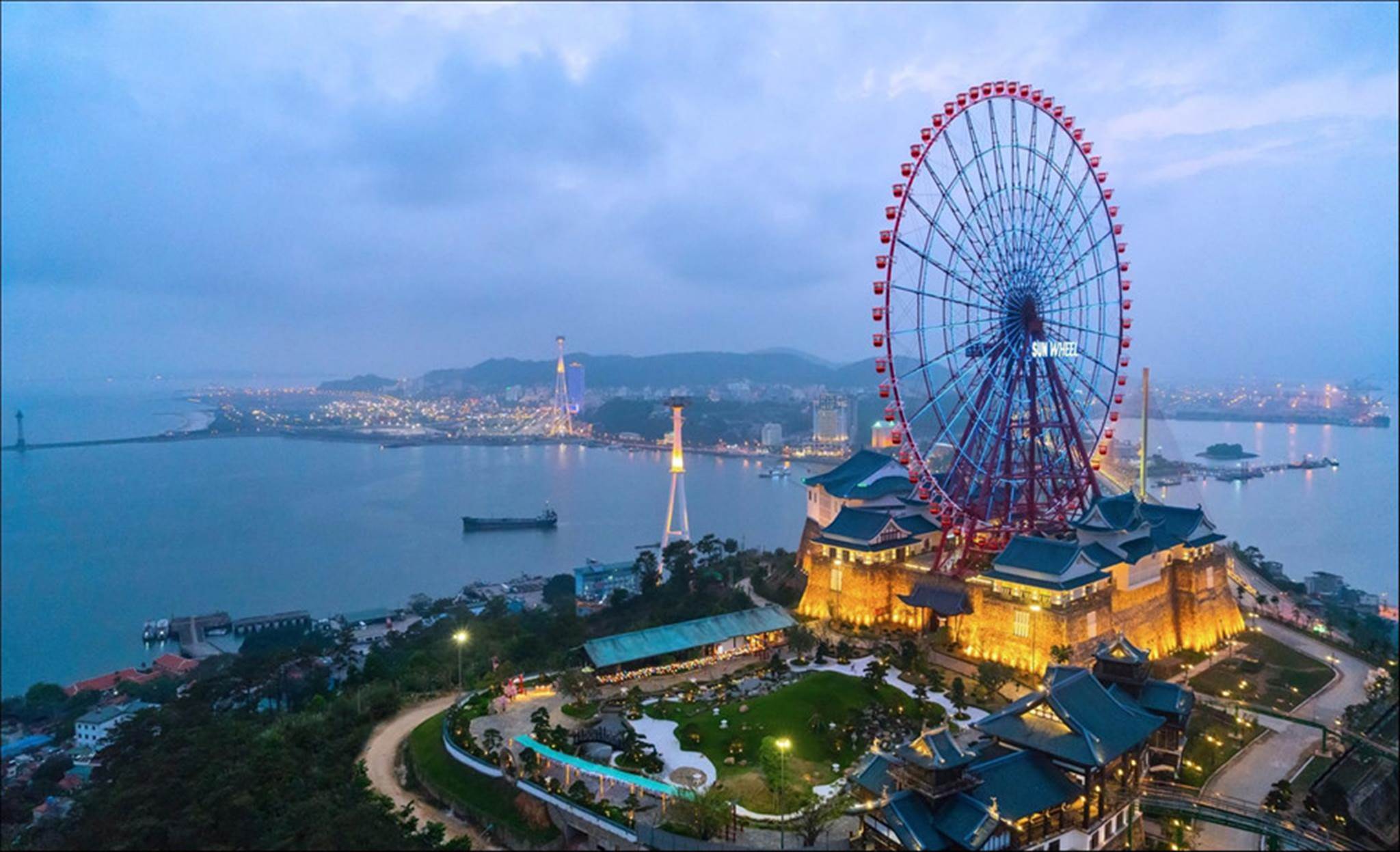 WYNDHAM LEGEND HẠ LONG