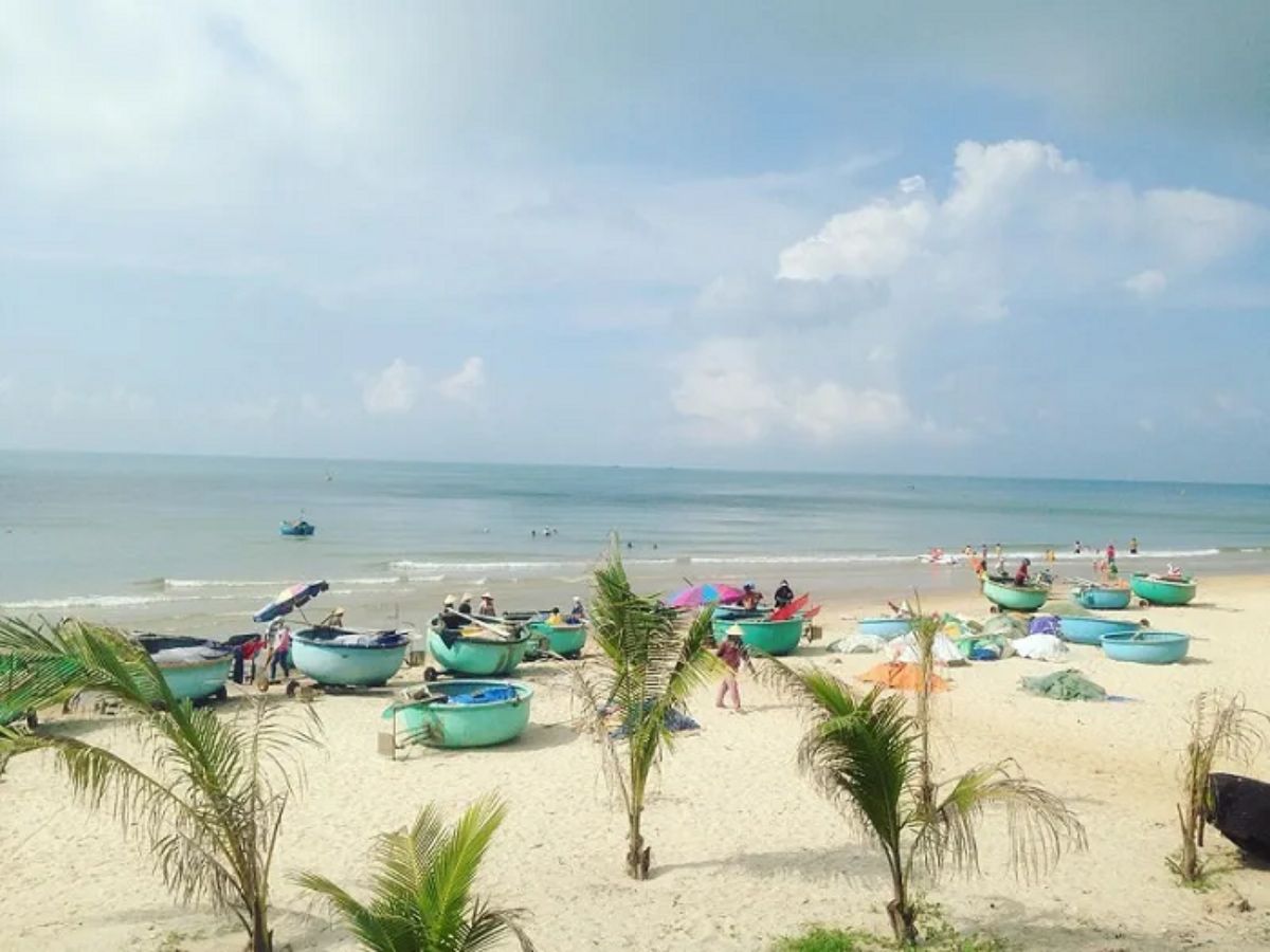 Bãi tắm Thủy Tiên