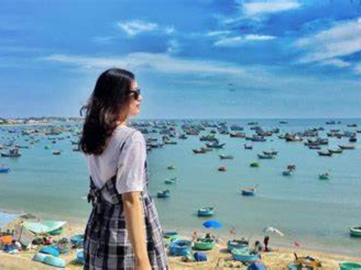 Trưa thăm bãi đá Ông Địa