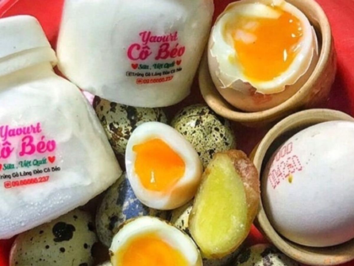 Yaourt muối và trứng lòng đào - món ăn nổi tiếng tại Vũng Tàu