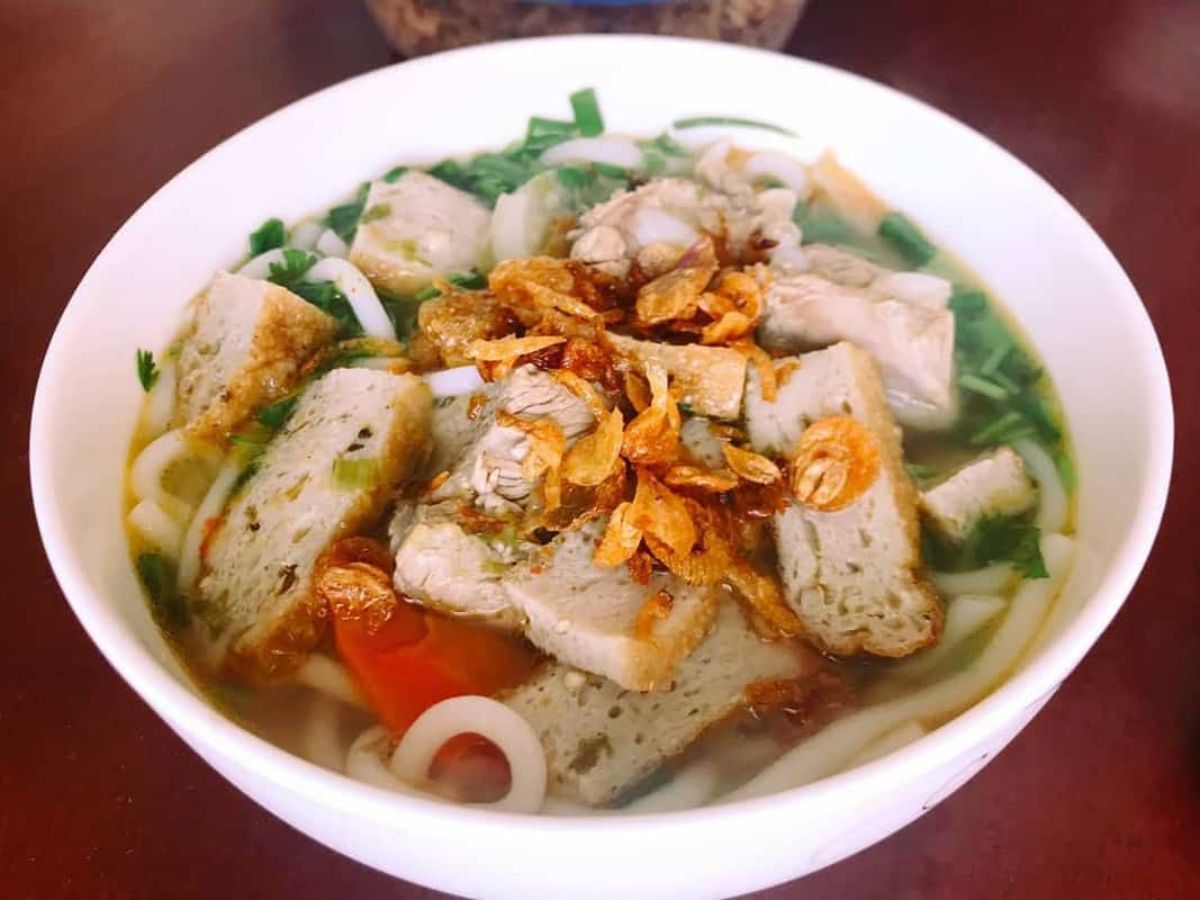Bún, bánh canh chả cá-món ăn ngon Nha Trang