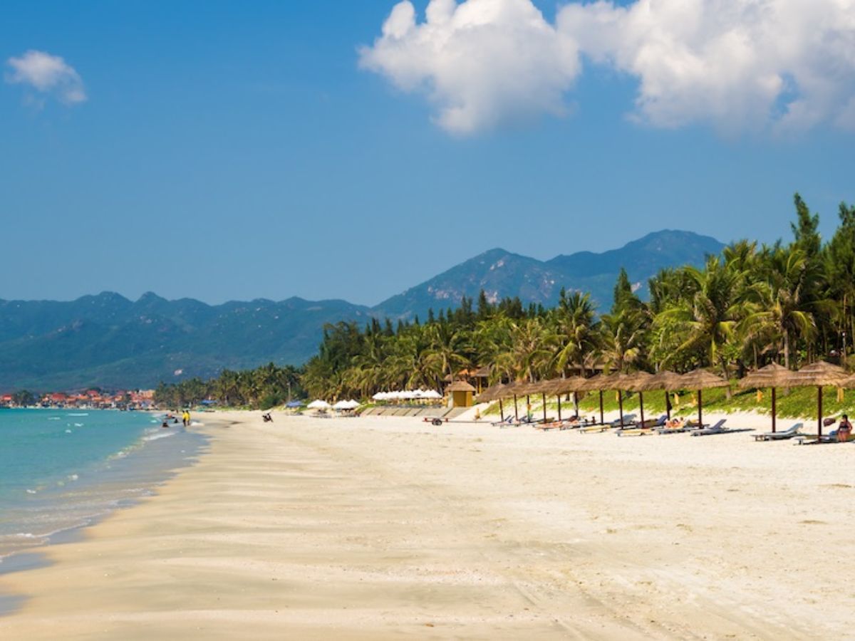 Bãi Dốc Lết-bãi biển Nha Trang đẹp nhất