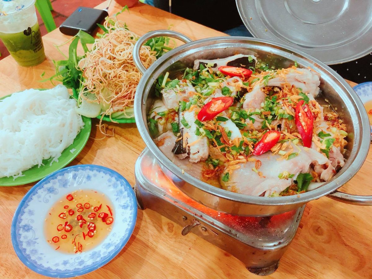 Lẩu cá đuối - món ăn nổi tiếng tại Vũng Tàu