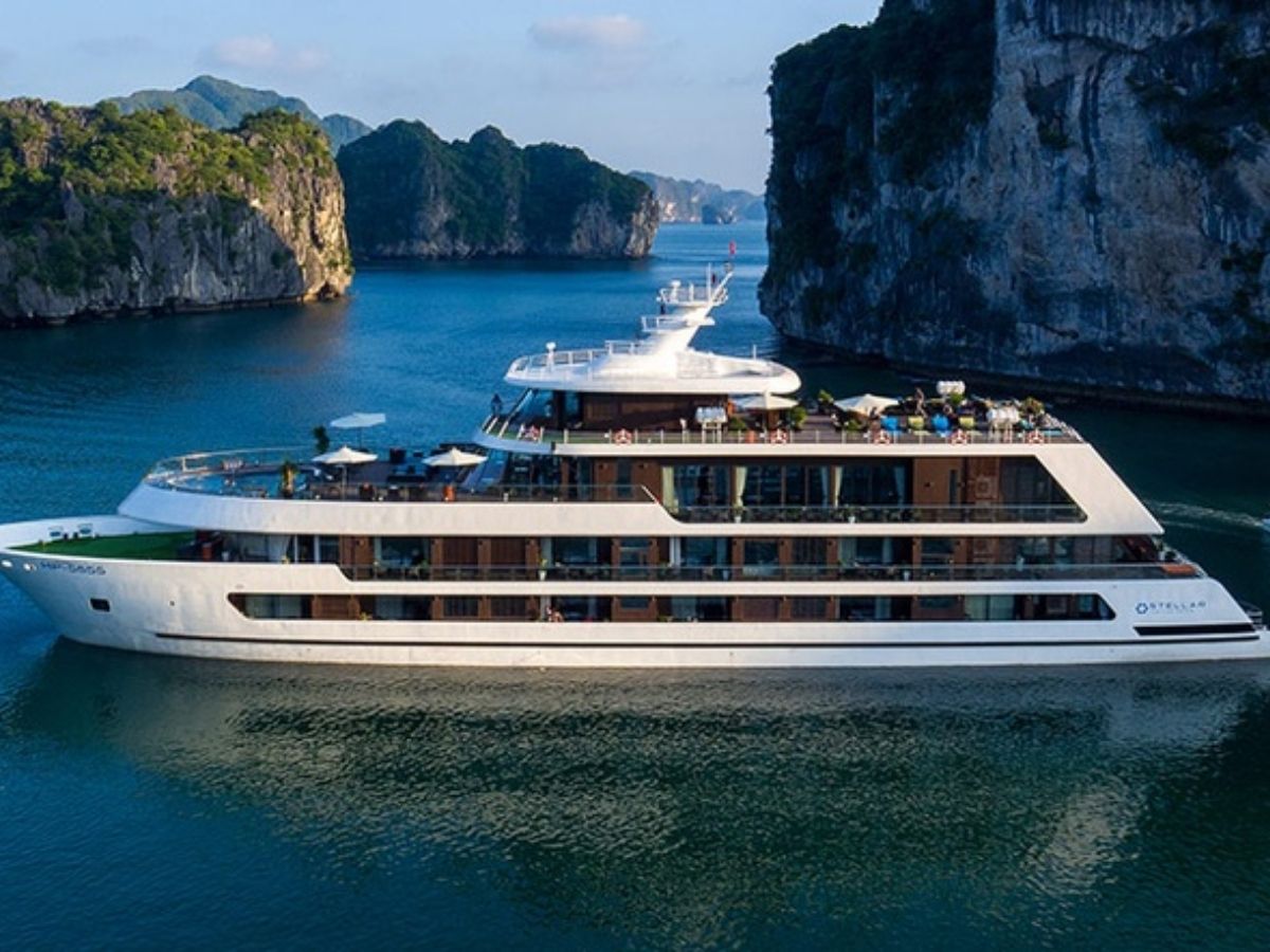 Stellar of the Seas Cruise - du thuyền Hạ Long cao cấp nhất