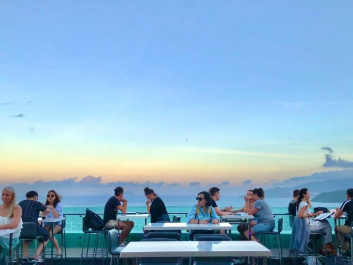 Altitude rooftop bar - Top quán Bar nổi tiếng ở Cam Ranh