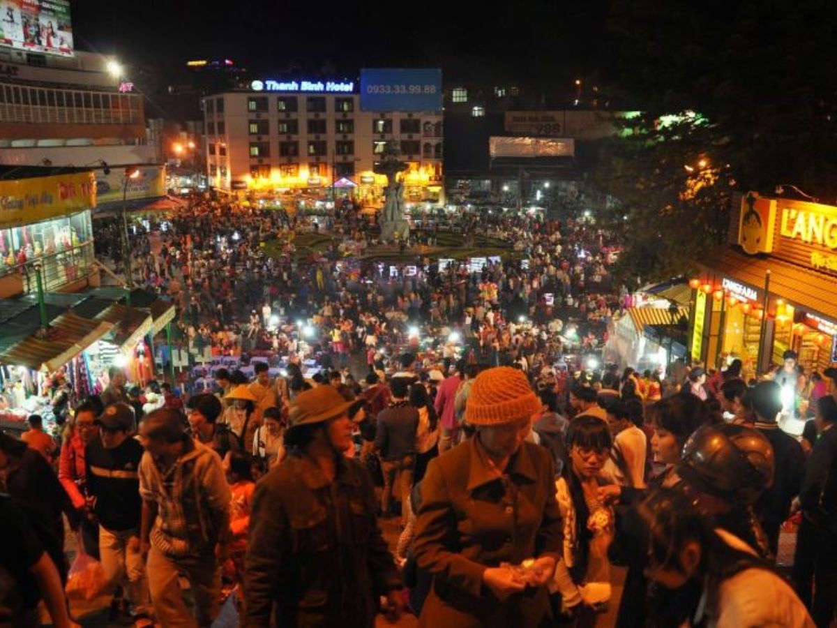 Chợ Âm Phủ