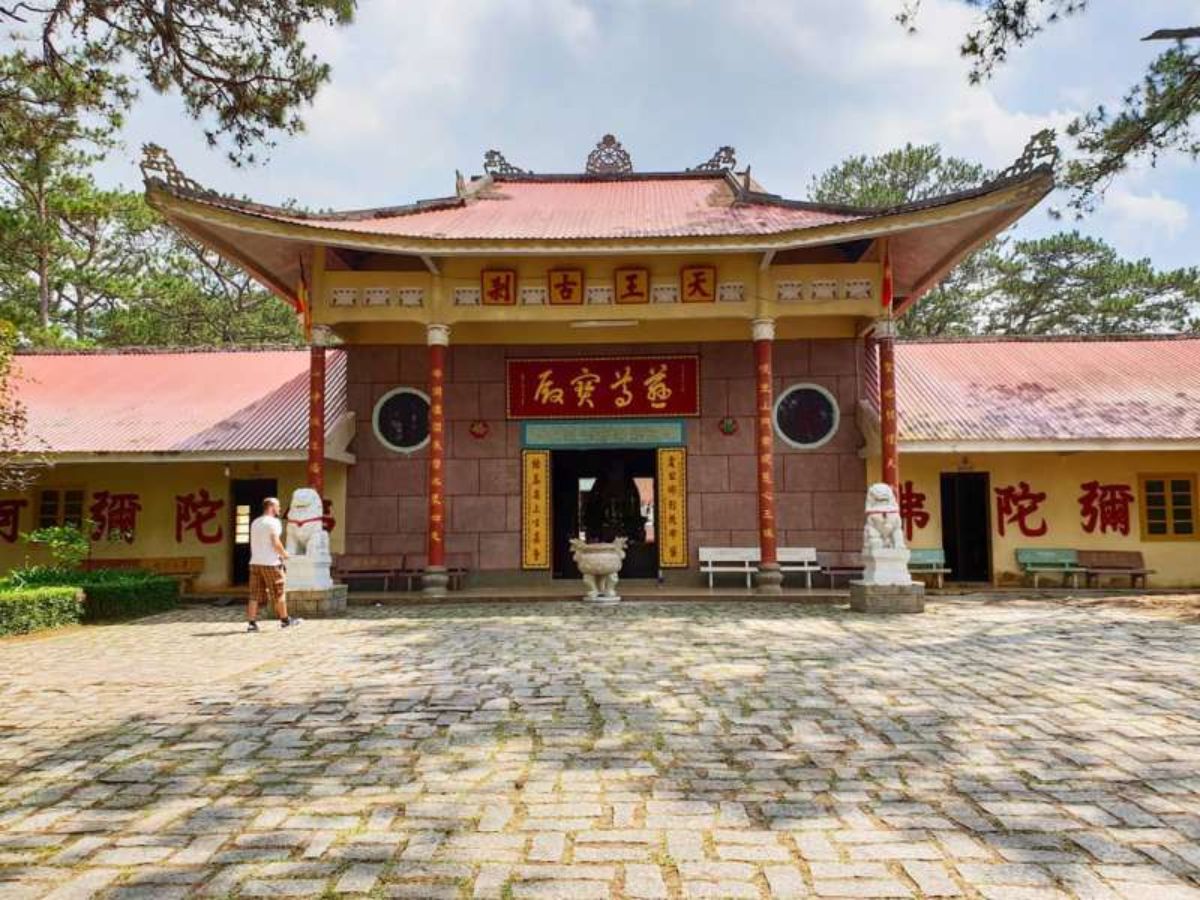 Chùa Tàu - địa điểm du lịch tâm linh Đà Lạt