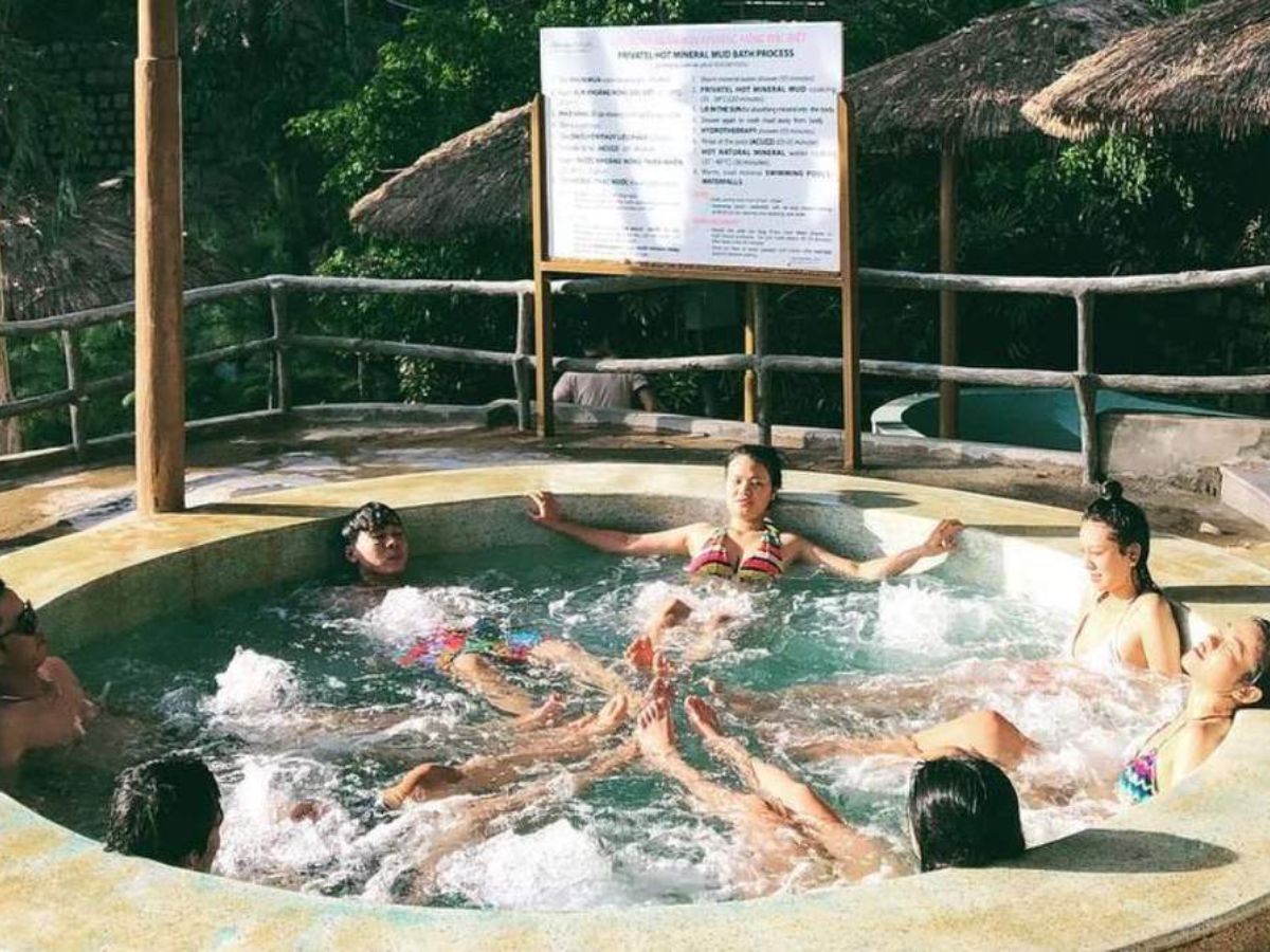 Suối khoáng nóng và tắm bùn Tháp Bà-địa điểm giải trí hấp dẫn tại Nha Trang