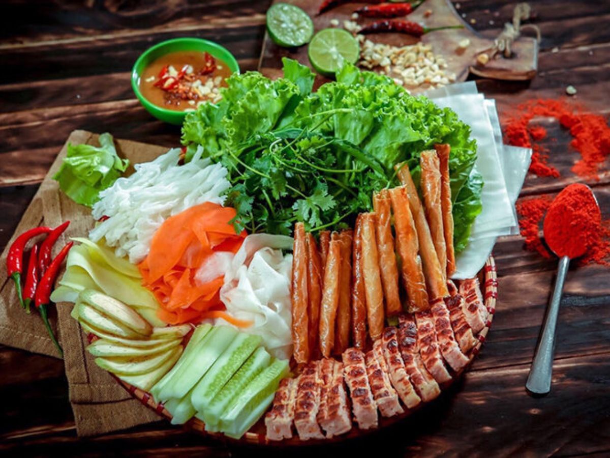 Nem nướng - món ăn nổi tiếng Đà Lạt